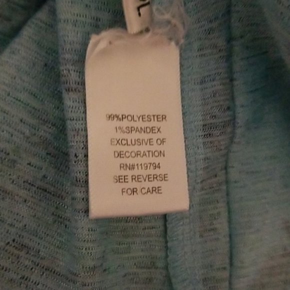 LIVE and let live top - Picture 5 of 6